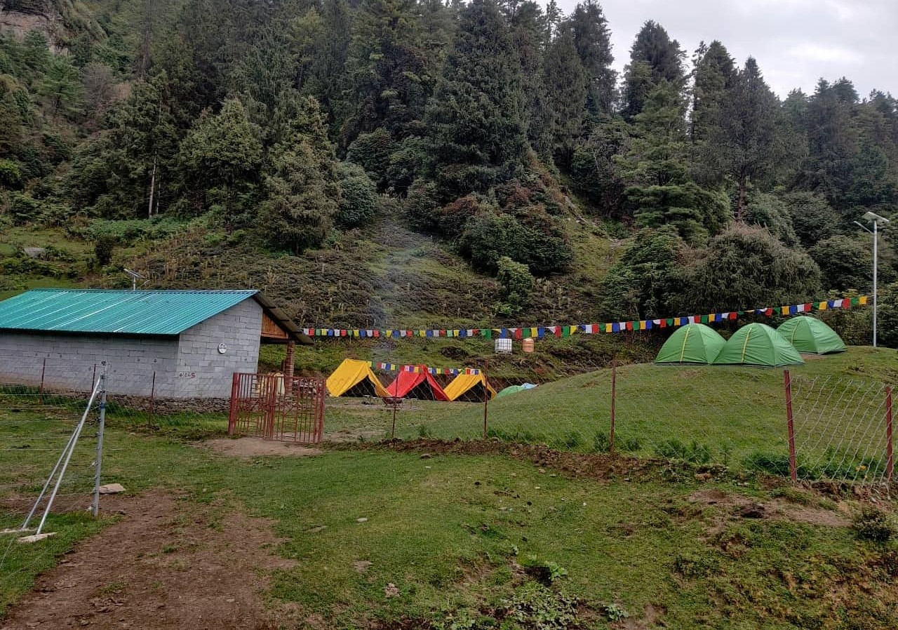 Fogg Hill Camping, Parashar lake Photo - 0