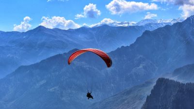 paragliding in kanatal - things to do in tehri