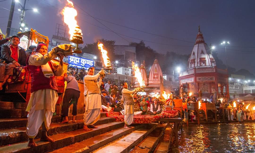 Ganga Aarti in Haridwar Photo - 0